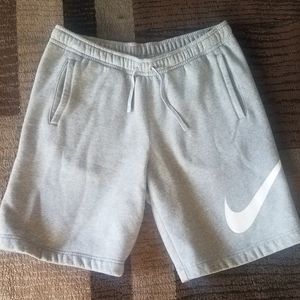 Nike Shorts (Large)